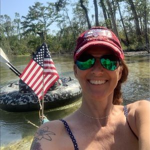 Meet your Posher, Lisa